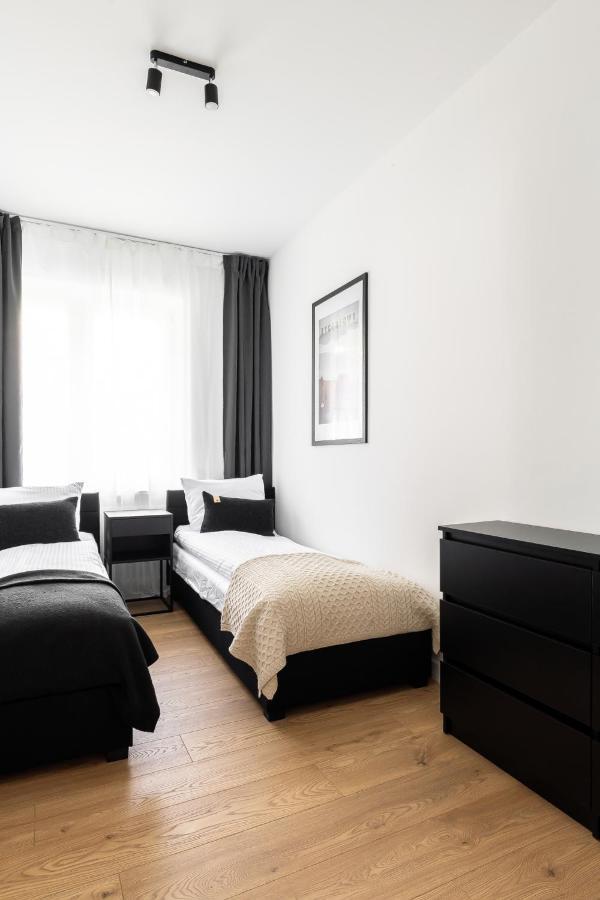 10 Active Apartment